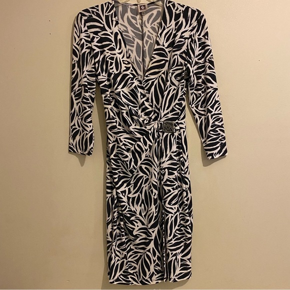 Anne Klein Multi Color Size 4 V-Neck Abstract Print Wrap Quarter Sleeve Dress - Picture 1 of 12